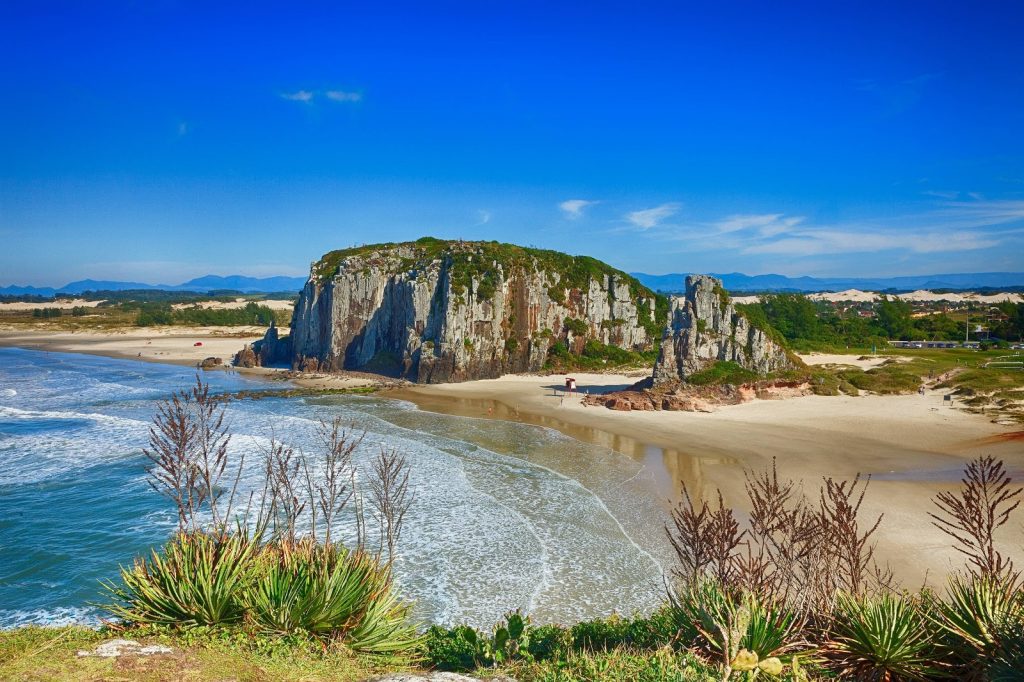 Entenda por que Torres é a praia ideal para investir em imóveis