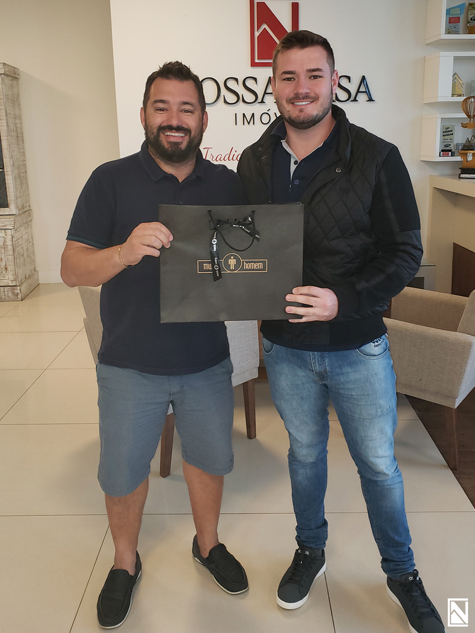 Wellington Lumertz recebeu, do sócio Fabiano Silva, um vale-compras da loja Mundo Homem